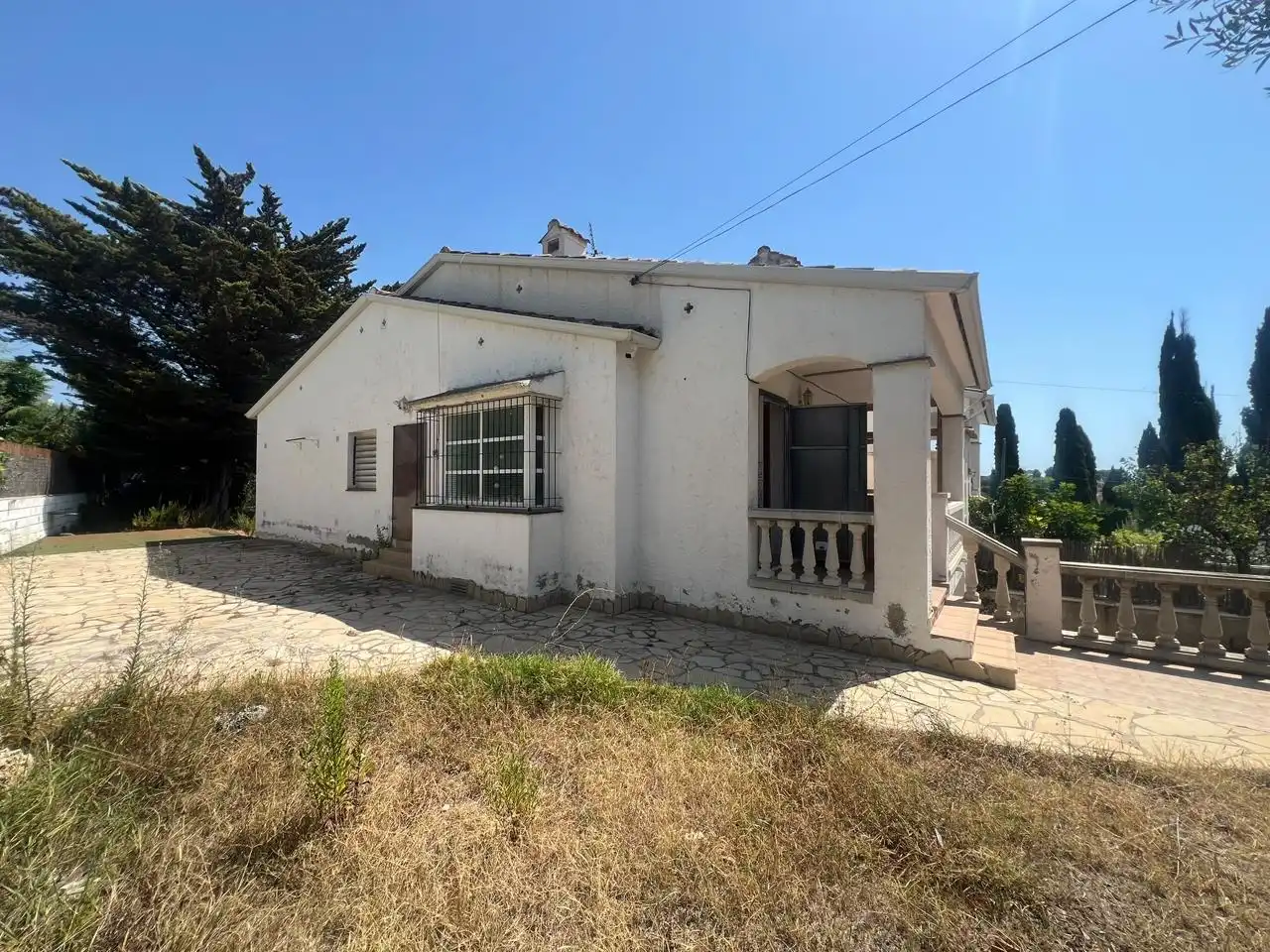 Vista exterior de Casa o xalet en venda en Cunit amb Jardí privat i Terrassa