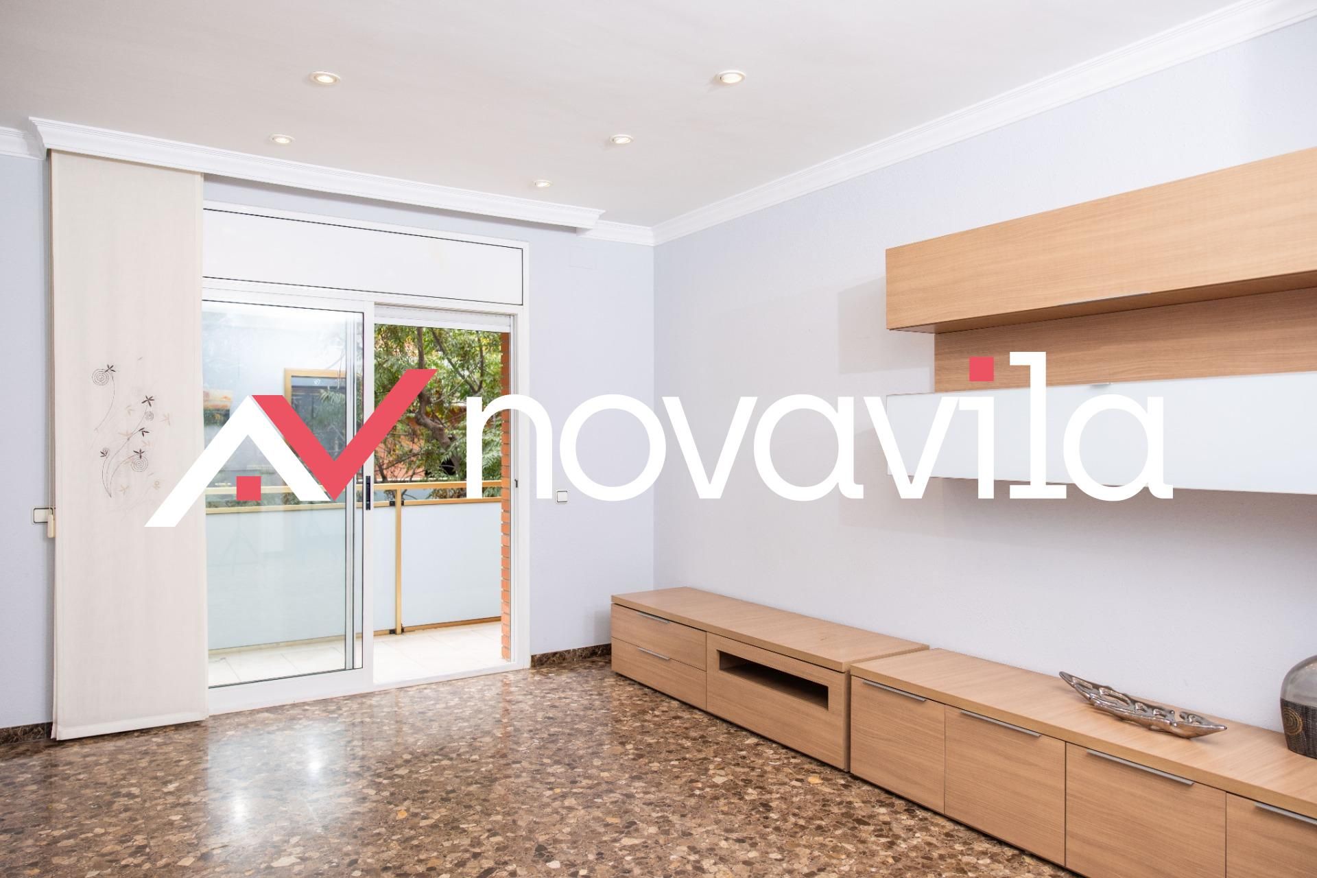 Dormitori de Pis en venda en Viladecans amb Aire condicionat, Calefacció i Jardí privat