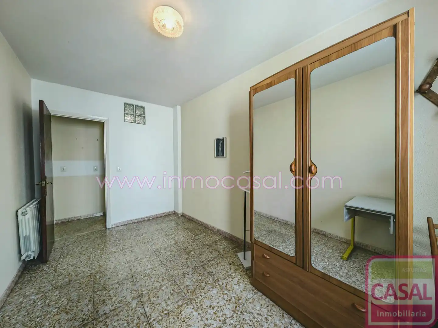 Habitación de Piso en venta en Gijón  con Calefacción