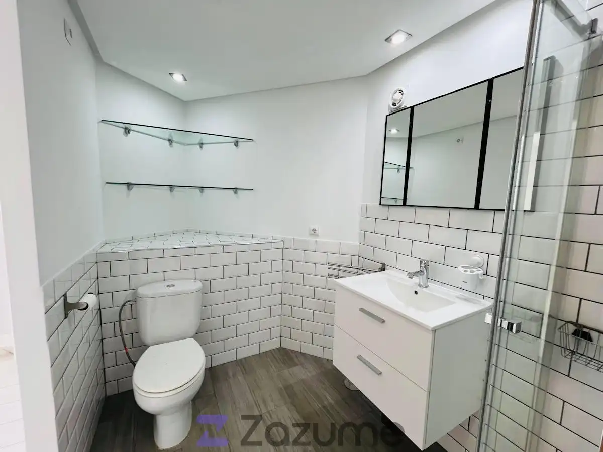 Baño de Piso de alquiler en Guadalajara con Aire acondicionado, Calefacción y Terraza