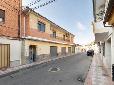 Maison mitoyenne avec balcon à vendre à Calle SAN PABLO