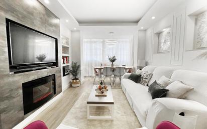 Duplex for sale in Calle ALCALDE JOAQUIN QUILES, Alegría de la Huerta- Jardín de Málaga, Ciudad Jardín, Málaga Capital