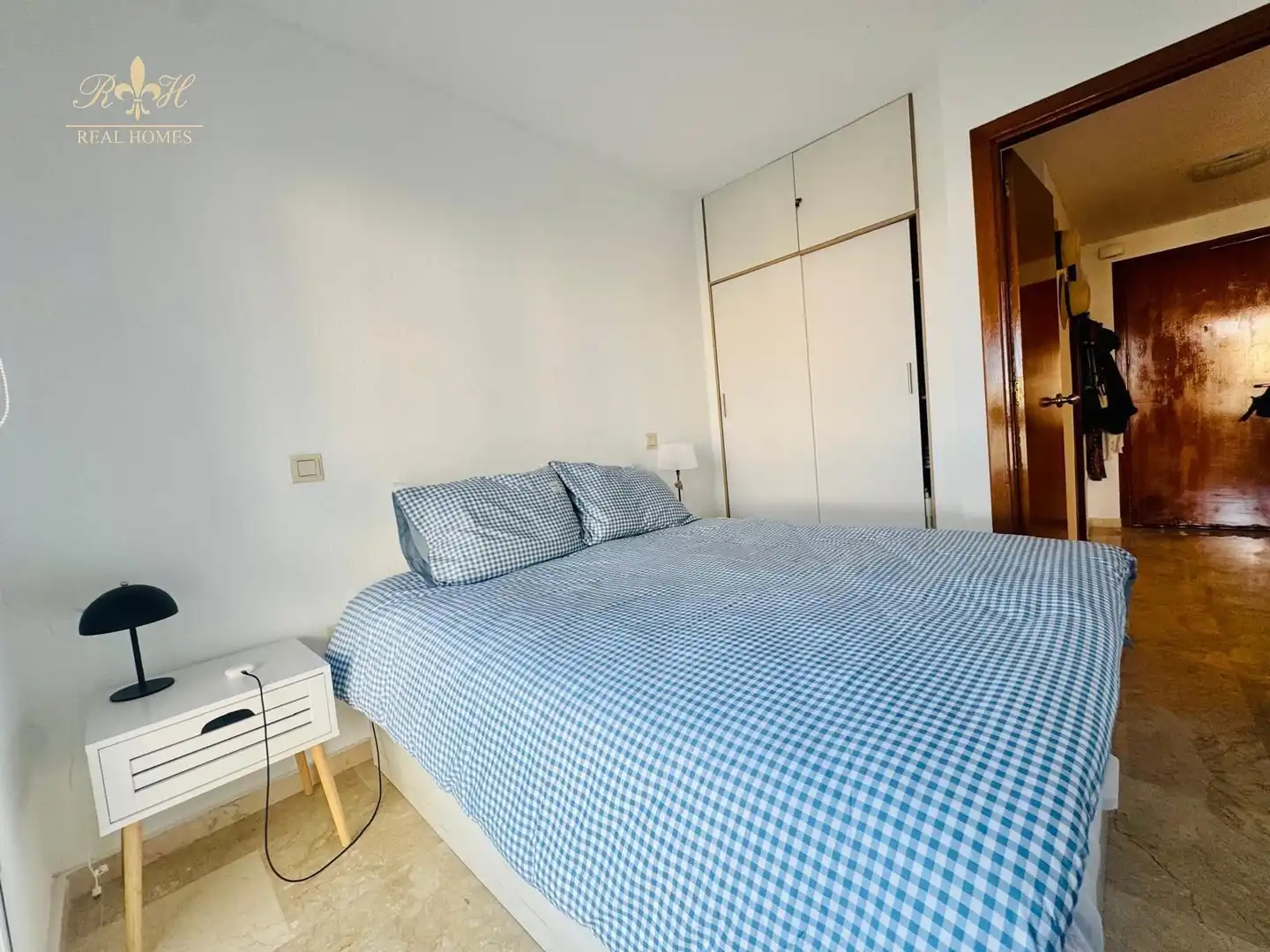 Habitación de Piso de alquiler en L'Alfàs del Pi con Aire acondicionado, Terraza y Piscina