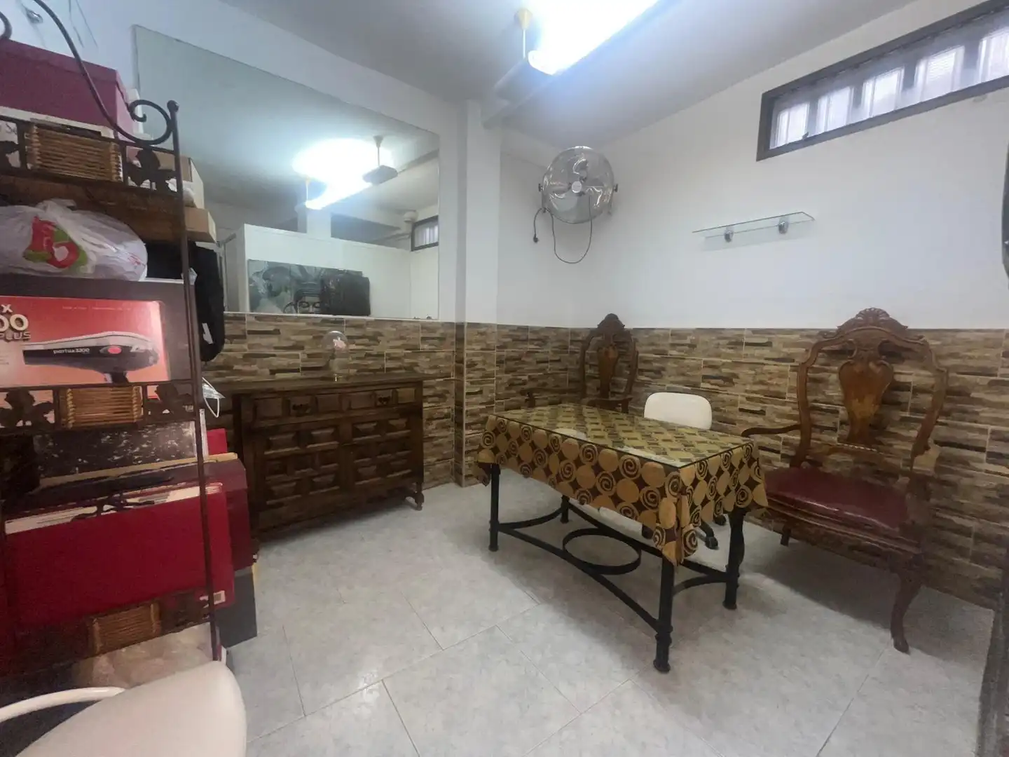 Local en venta en Calle de Lorenzo Ferreira, Santa Rosa - Valdeolleros