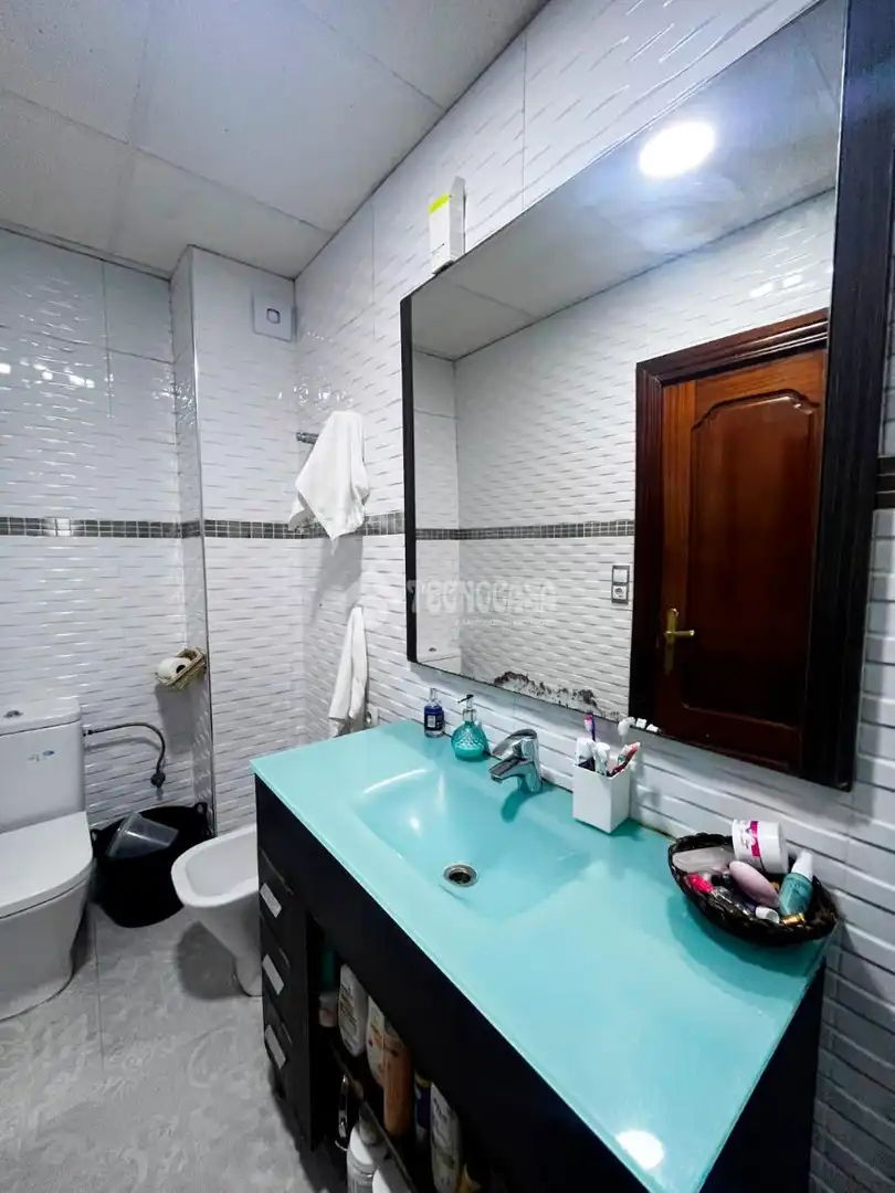 Baño de Piso en venta en Utebo con Calefacción, Parquet y Terraza