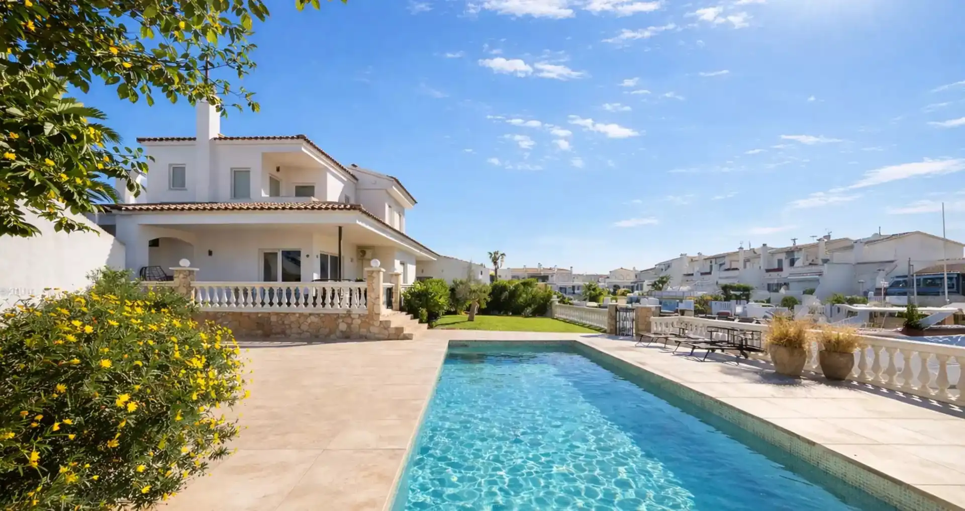 Casa con piscina en venta en Freser 14