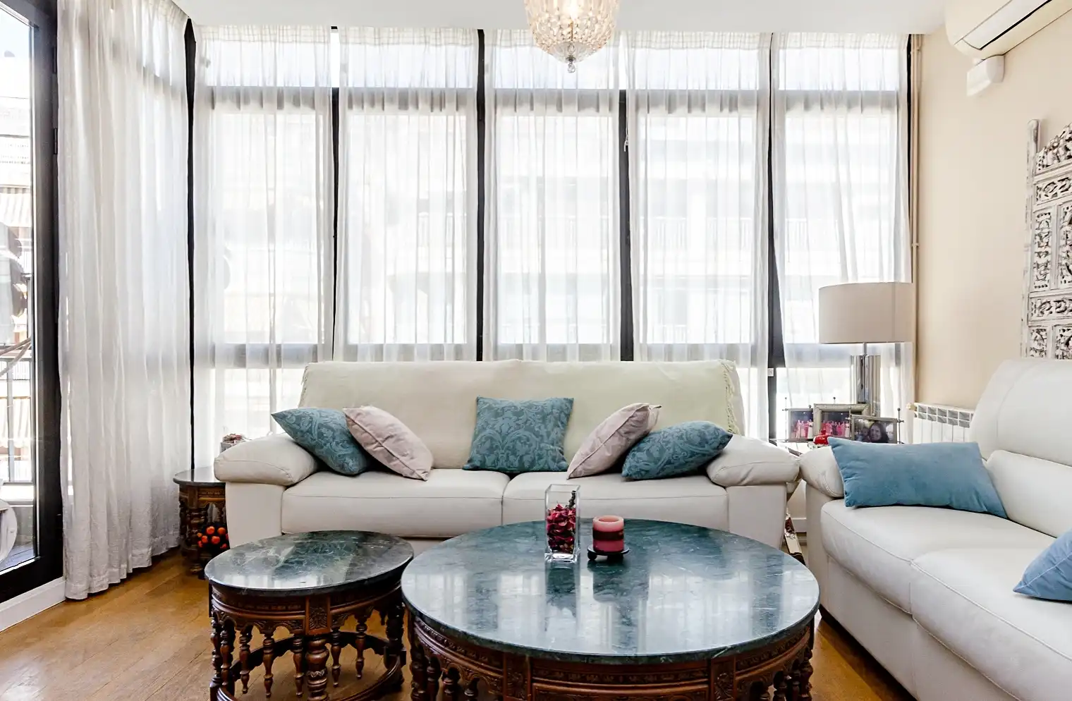 Wohnzimmer von Wohnung zum Verkauf in Barcelona mit Klimaanlage, Heizung und Parkett