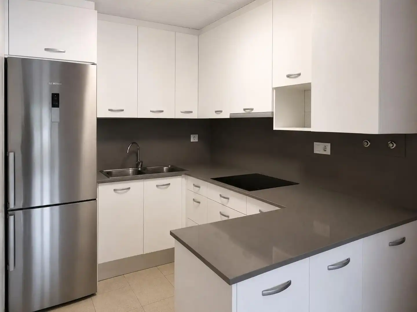 Küche von Wohnung zum Verkauf in Amposta mit Terrasse, Abstellraum und Balkon