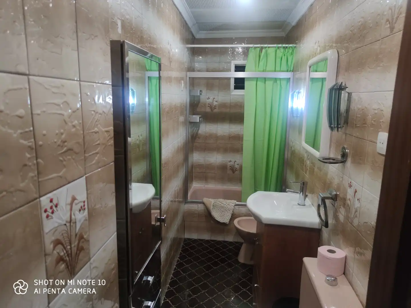 Baño de Piso de alquiler en Madrid con Calefacción, Parquet y Amueblado