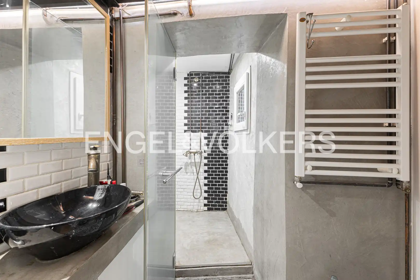 Badezimmer von Maisonette zum Verkauf in Barcelona mit Klimaanlage, Heizung und Möbliert