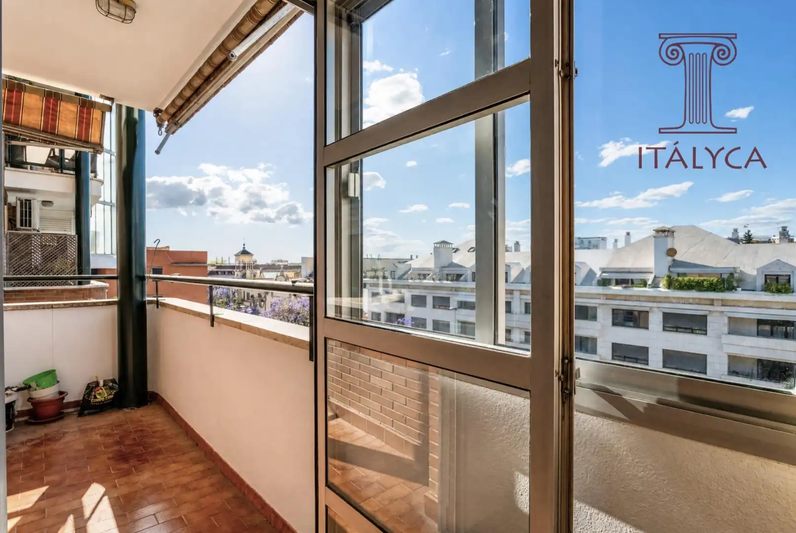 Balcony of Flat for sale in Sevilla  with Air Conditioner, Heating and Terrace