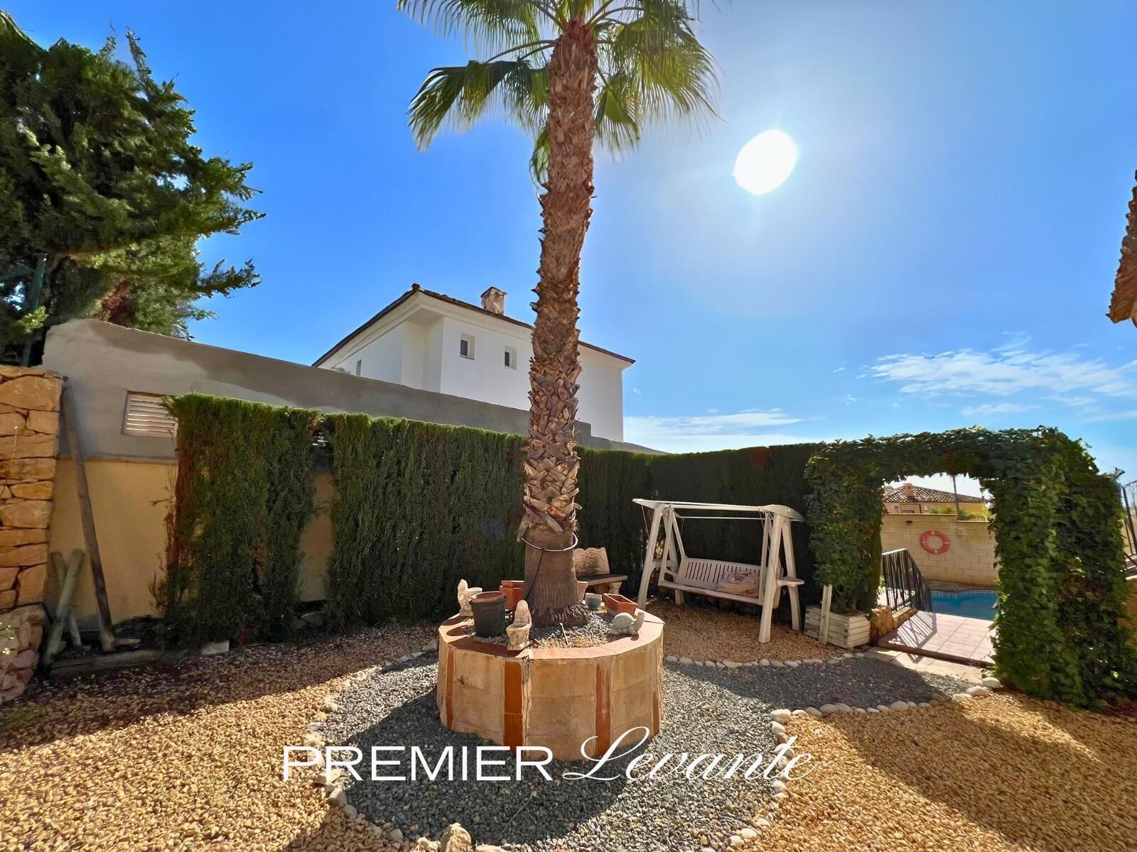 House or chalet for sale in Golf Bahía