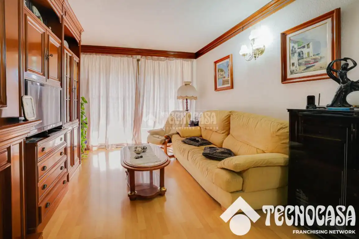 Sala de estar de Piso en venta en Santa Coloma de Gramenet