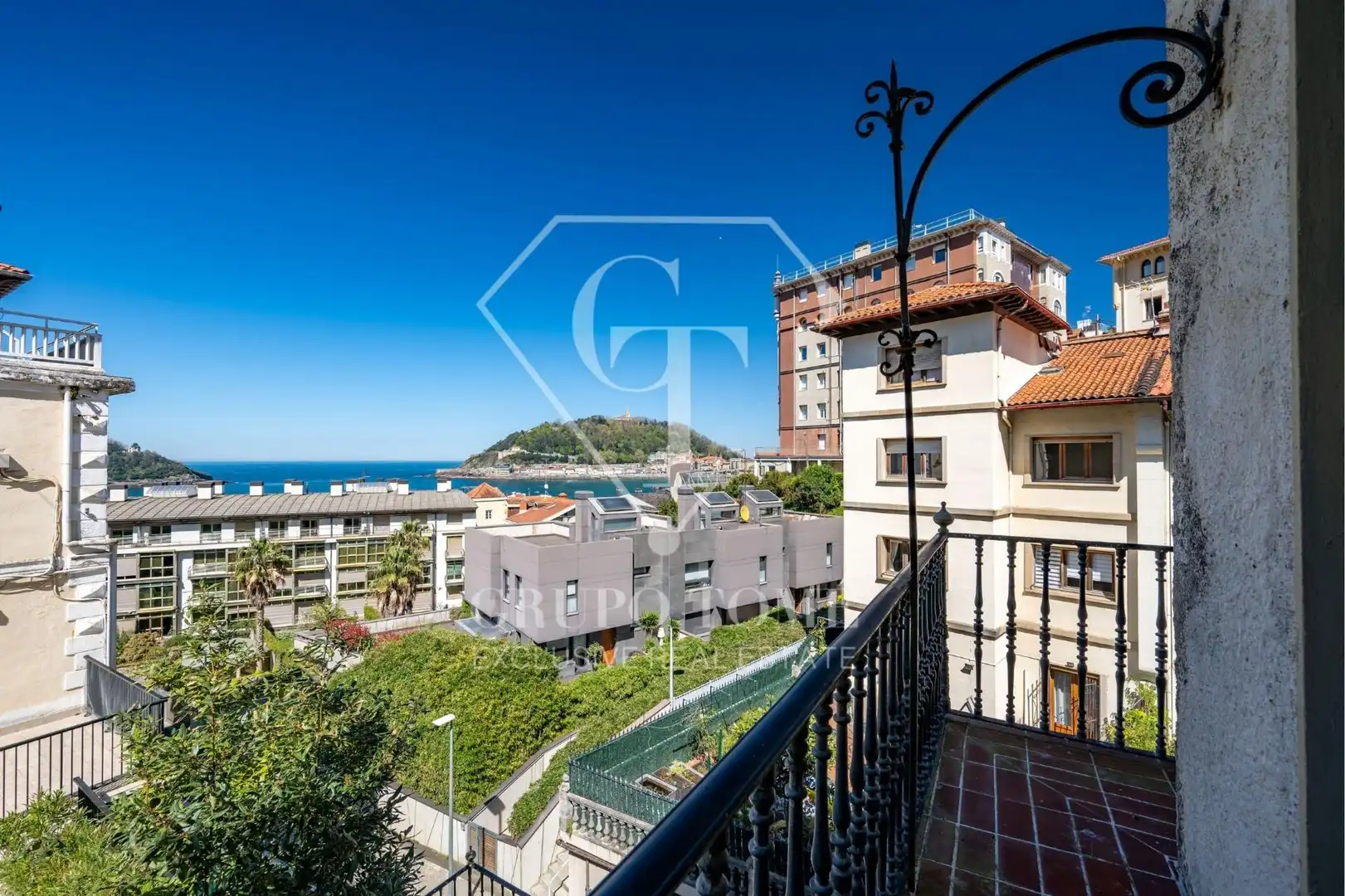 Houses for sale in Paseo PASEO DE LA FE, Miraconcha