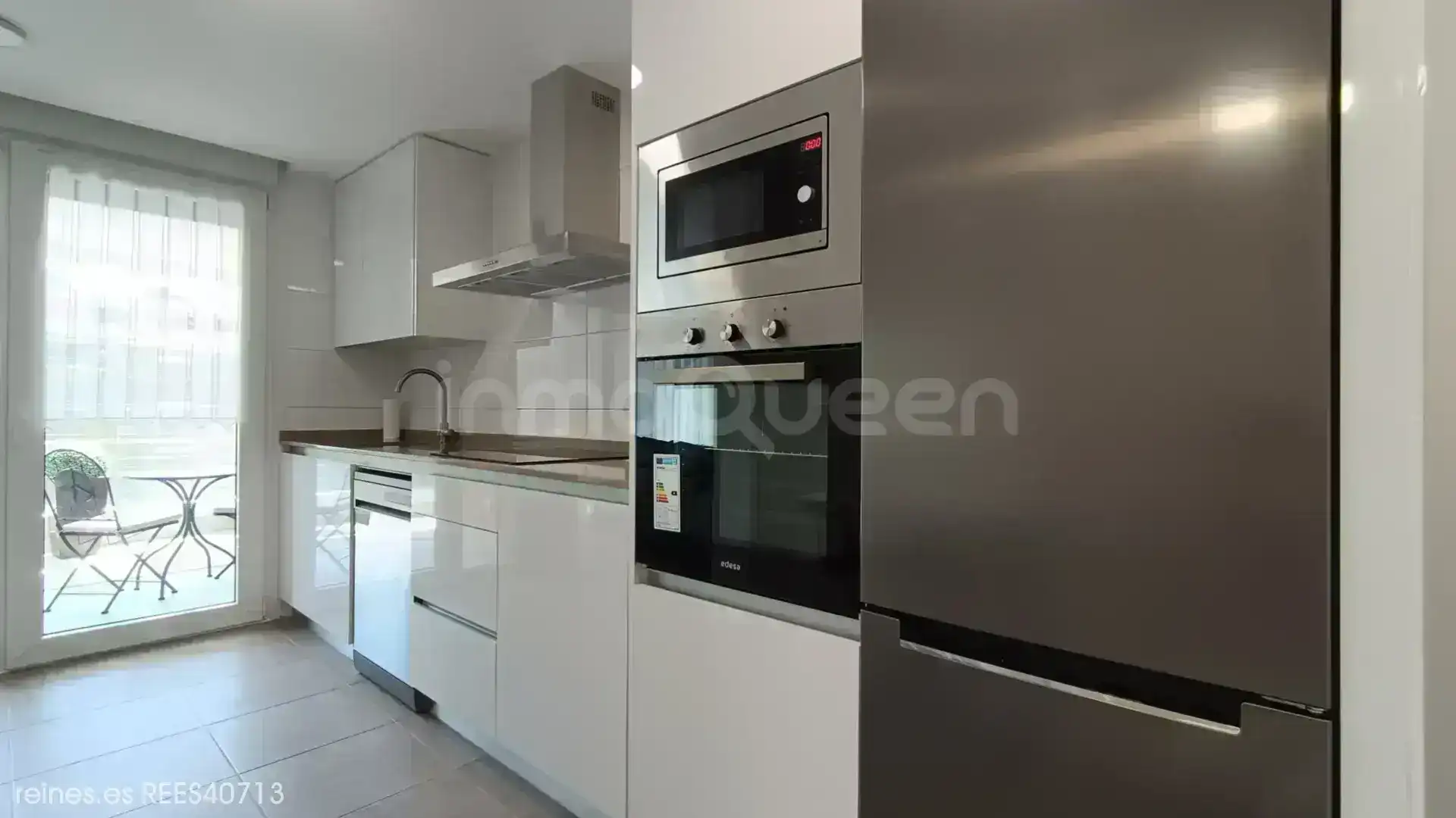 Cocina de Piso de alquiler en Oviedo  con Calefacción, Terraza y Amueblado
