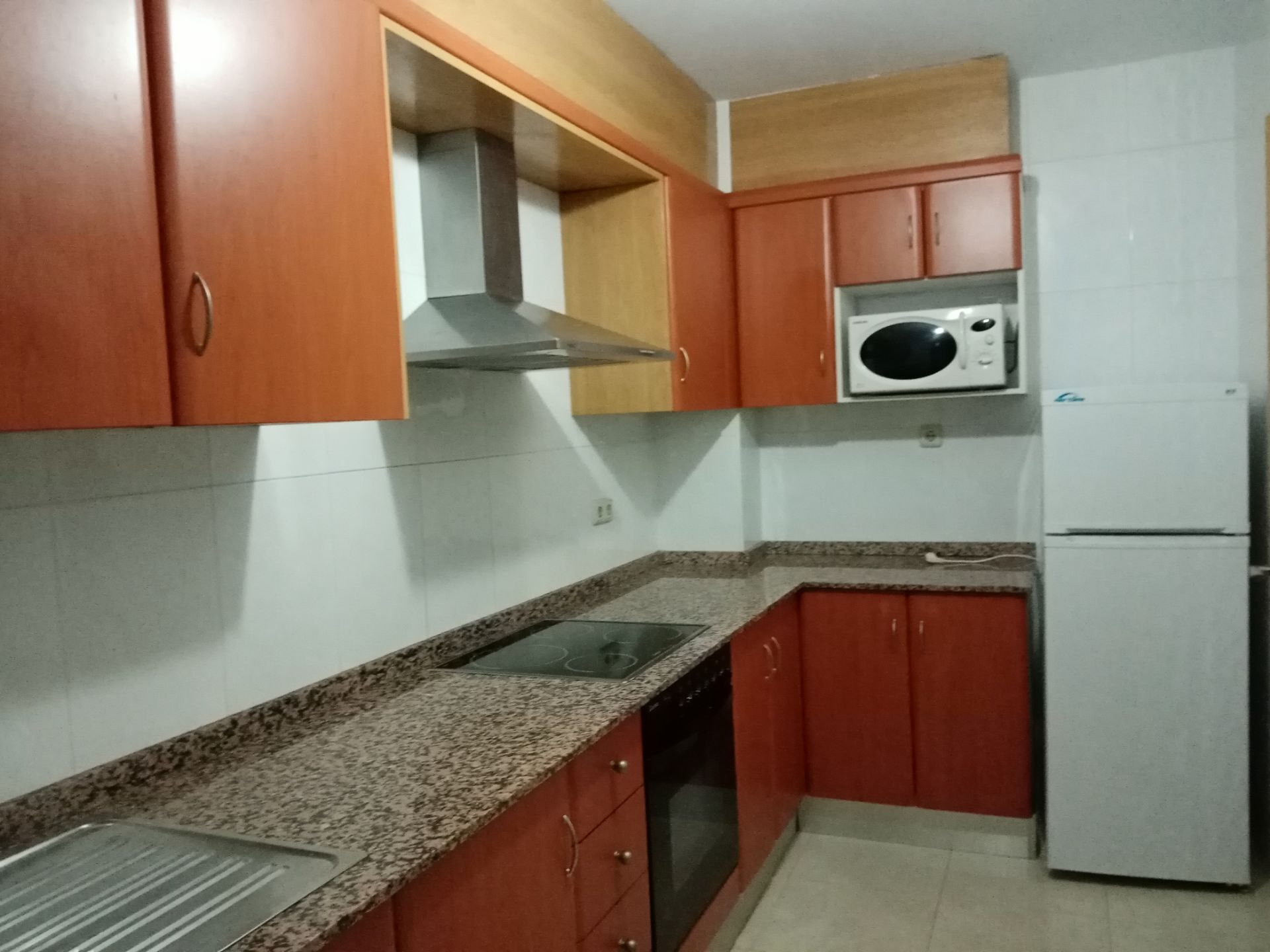 Cuina de Pis de lloguer en Benicarló amb Calefacció, Traster i Moblat