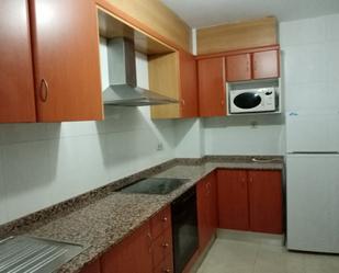 Cuina de Pis de lloguer en Benicarló amb Calefacció, Traster i Moblat