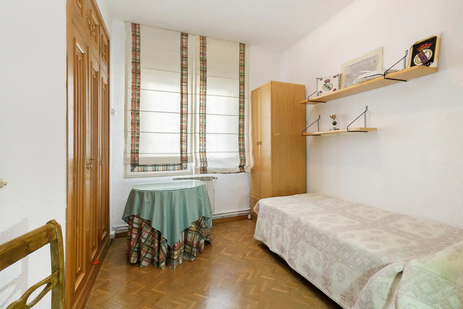 Dormitori de Casa o xalet en venda en Granada amb Aire condicionat, Calefacció i Jardí privat