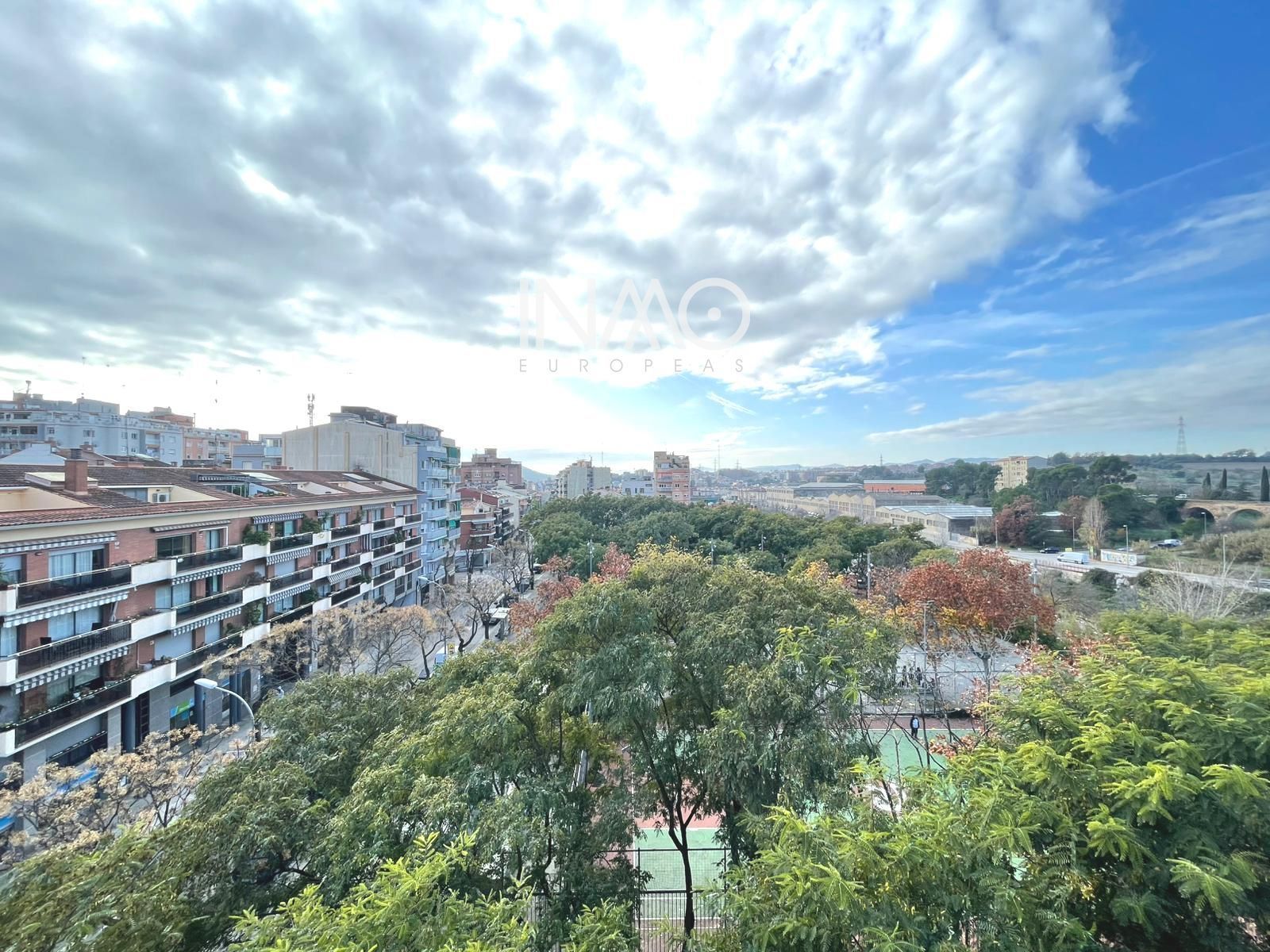 Exterior view of Duplex for sale in Rubí  with Heating, Terrace and Storage room