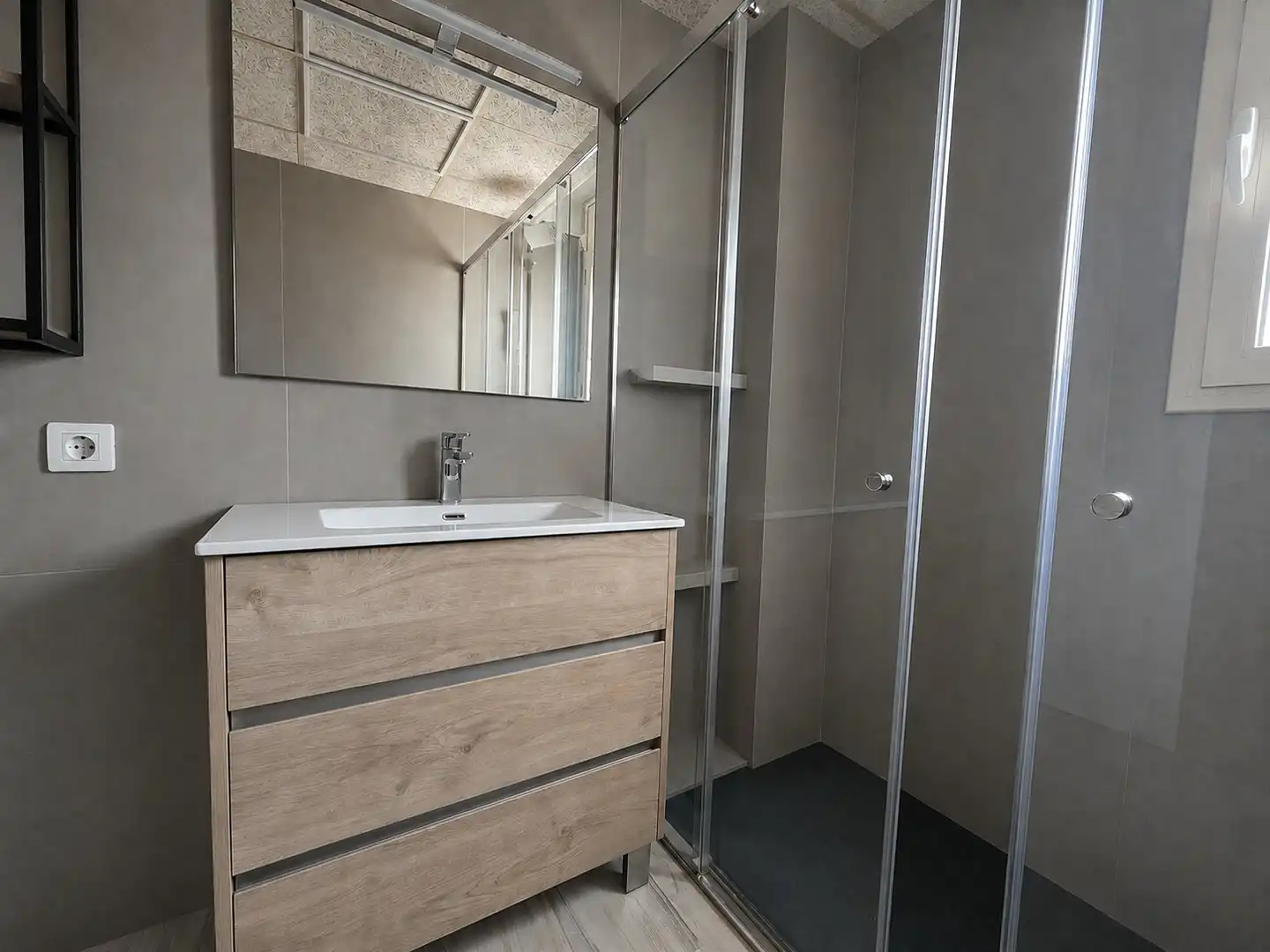 Bathroom of Duplexes for sale in Alcanar  with Air Conditioner, Terrace and Furnished