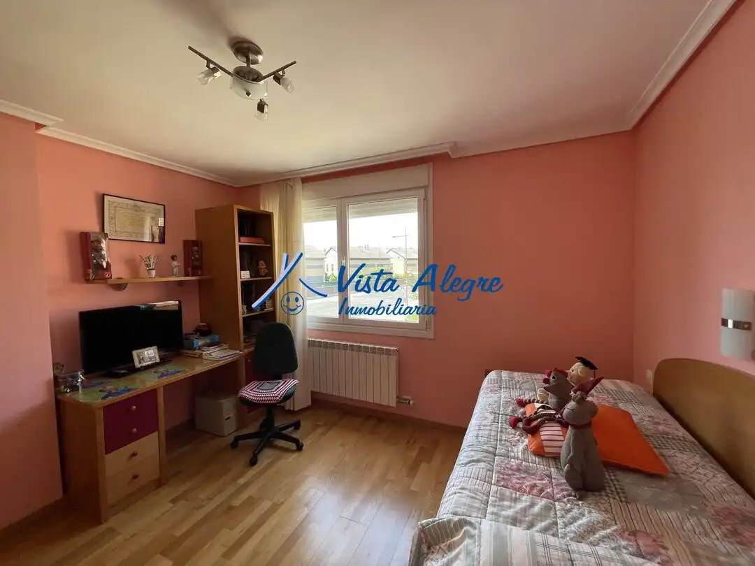 Bedroom of Detached homes for sale in Haro  with Heating, Parquet flooring and Terrace