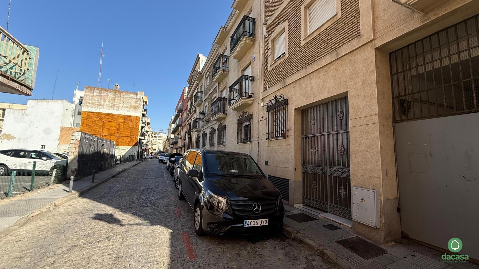 Vista exterior de Pis en venda en  Huelva Capital amb Aire condicionat, Terrassa i Balcó