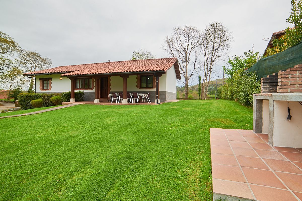 Garden of House or chalet for sale in Llanes  with Heating, Private garden and Terrace