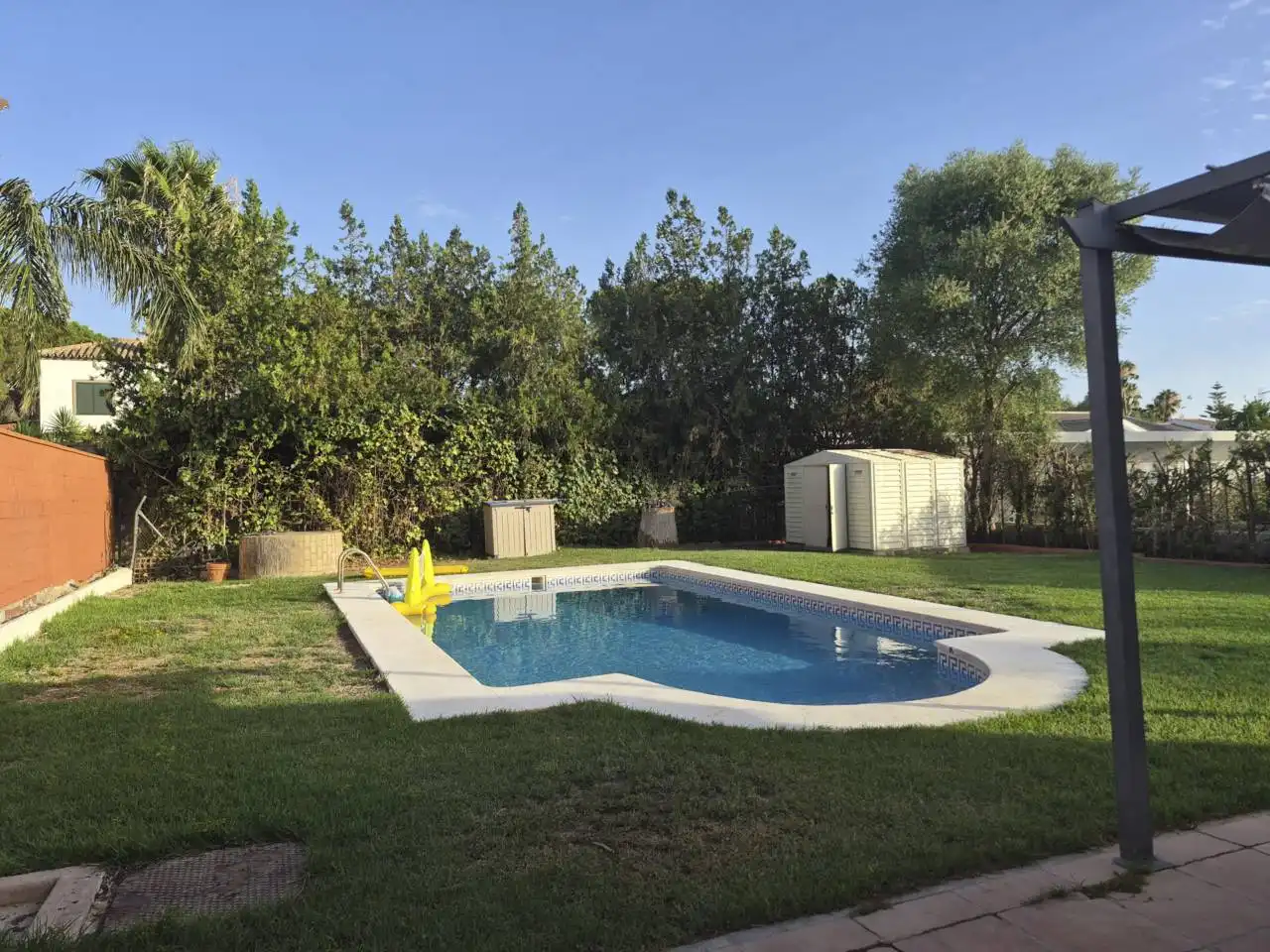 Swimming pool of Houses for rent in Carmona  with Air Conditioner, Heating and Private garden