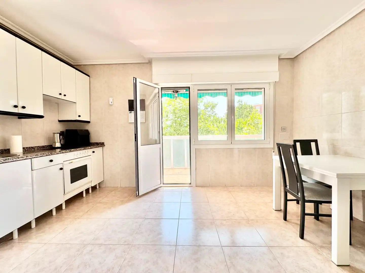 Kitchen of Flat for sale in Vitoria - Gasteiz  with Terrace and Storage room