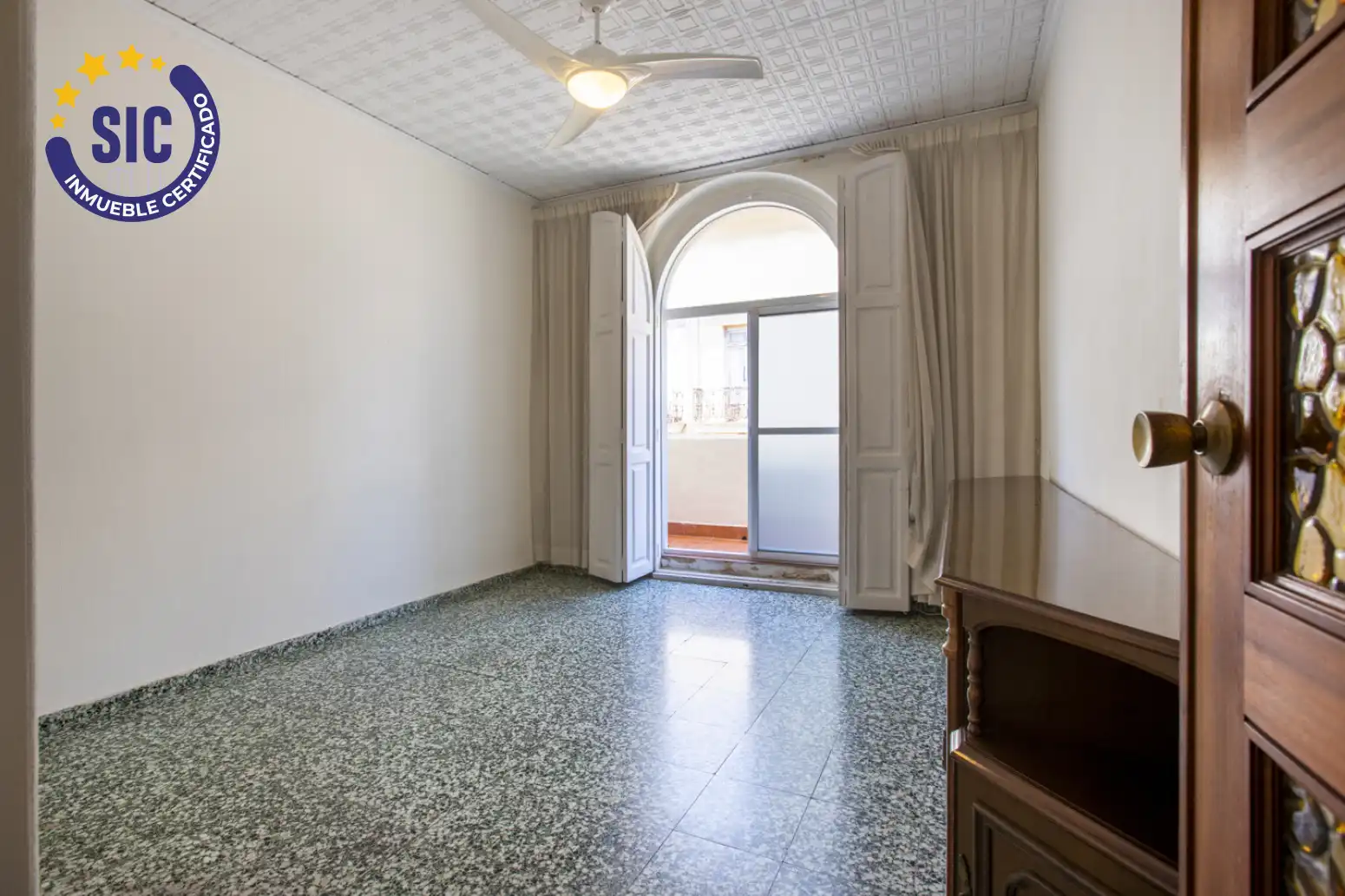 Piso en venta en Valencia con Calefacción, Trastero y Balcón