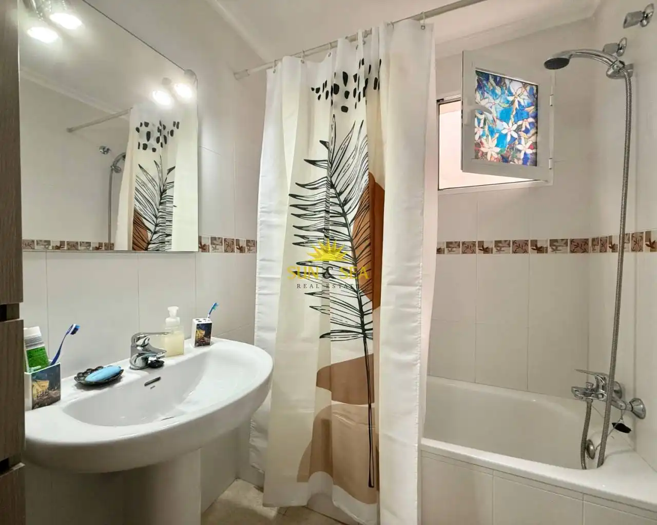 Baño de Apartamento en venta en Almoradí con Calefacción, Terraza y Trastero