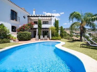 Casa con piscina in affitto a TORRE ESTERIL 84
