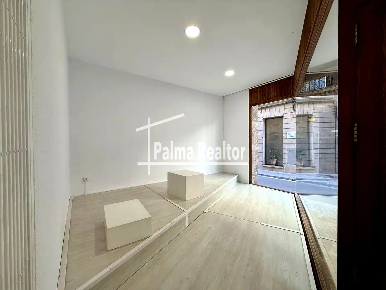 Business premises to rent in calle de Pius XII, imagen 2