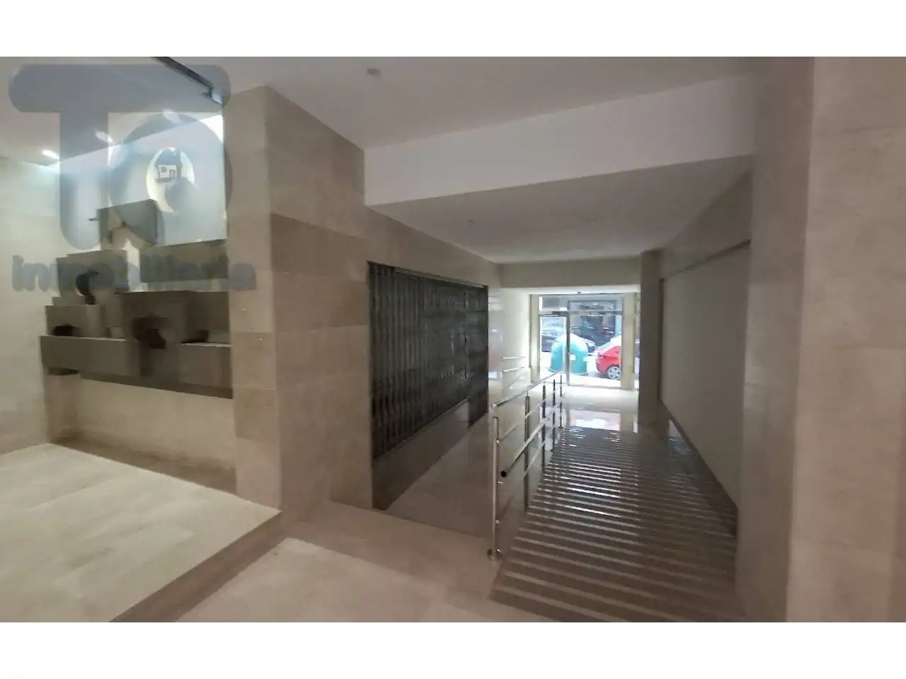 Flat for sale in Granada  with Heating and Alarm