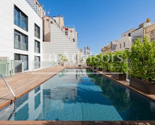 Swimming pool of Duplex for sale in  Barcelona Capital  with Air Conditioner and Terrace