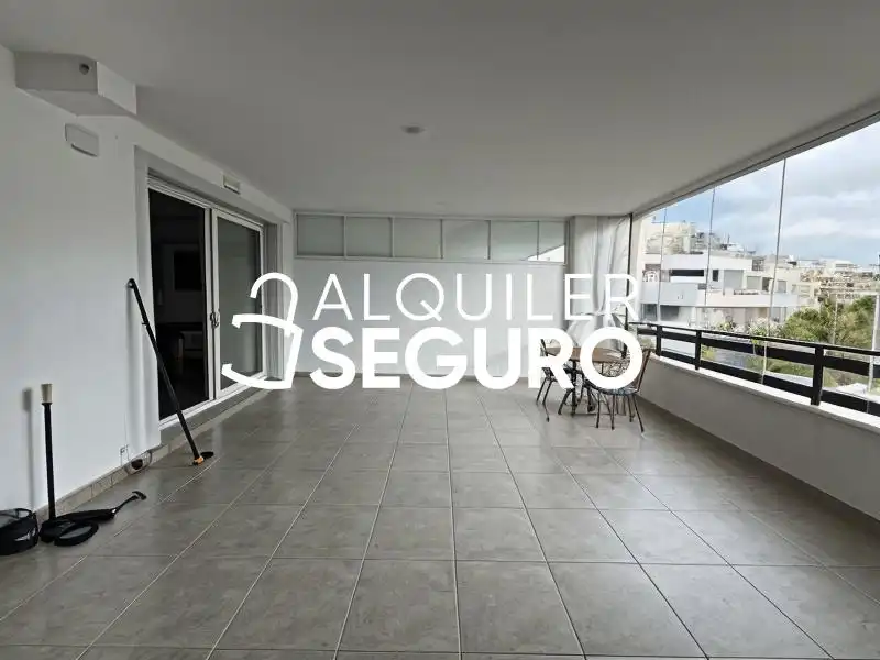 Vista exterior de Piso de alquiler en Casares con Terraza, Trastero y Amueblado