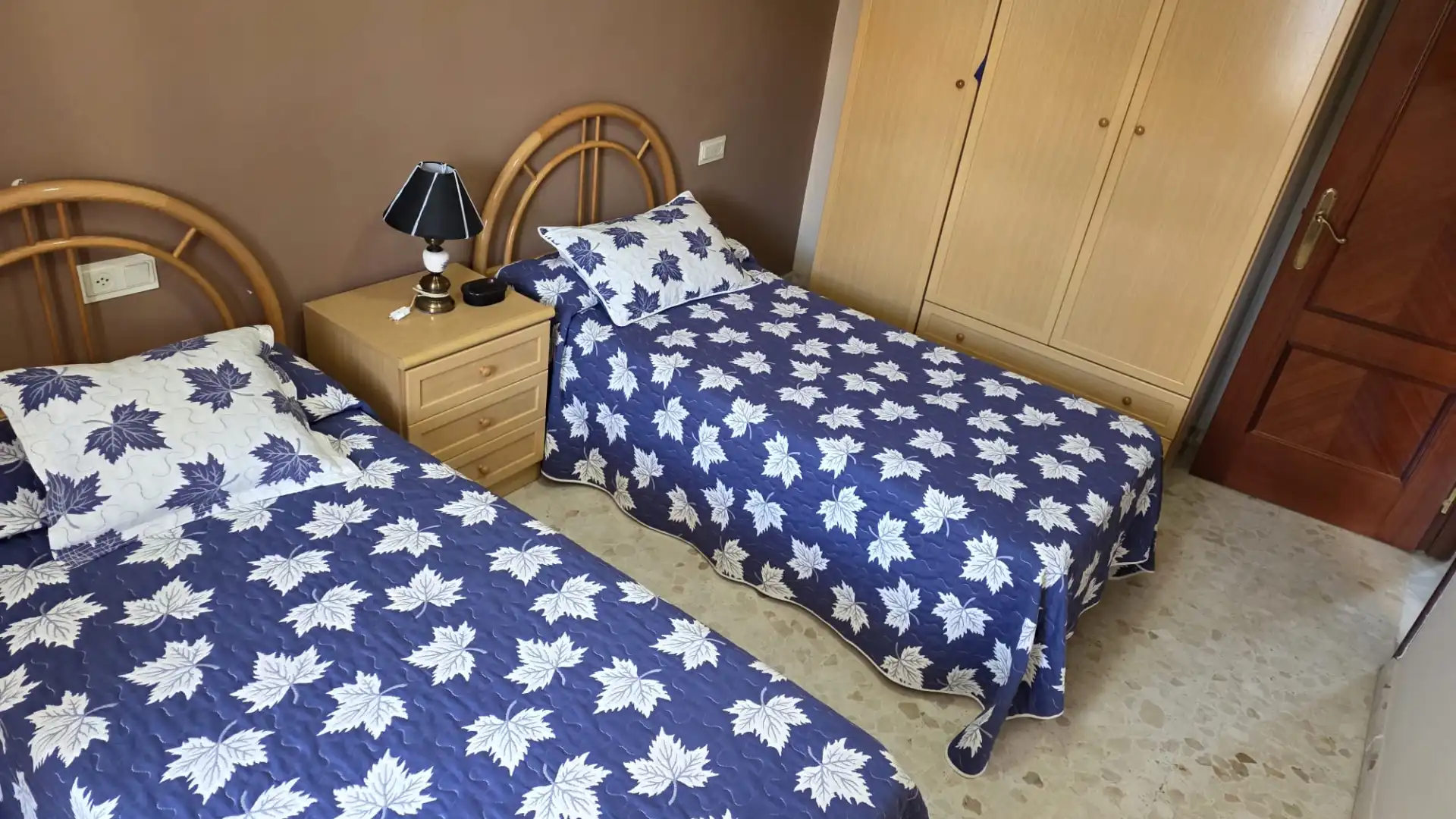 Dormitori de Casa o xalet en venda en Vélez-Málaga amb Aire condicionat, Terrassa i Moblat