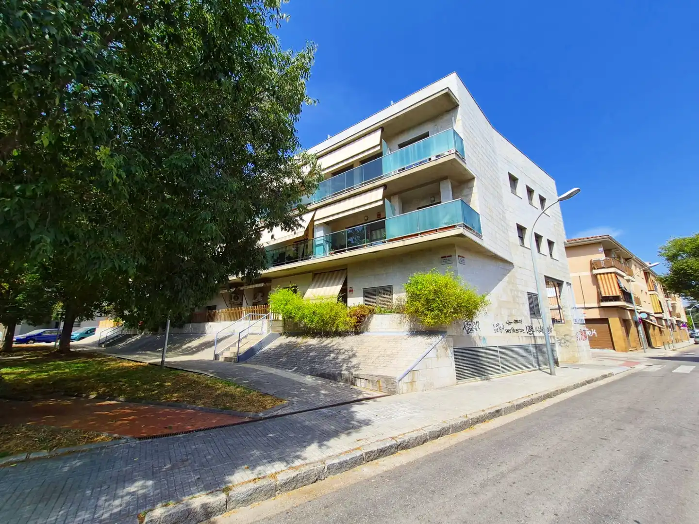 Vista exterior de Garaje en venta en Mollet del Vallès
