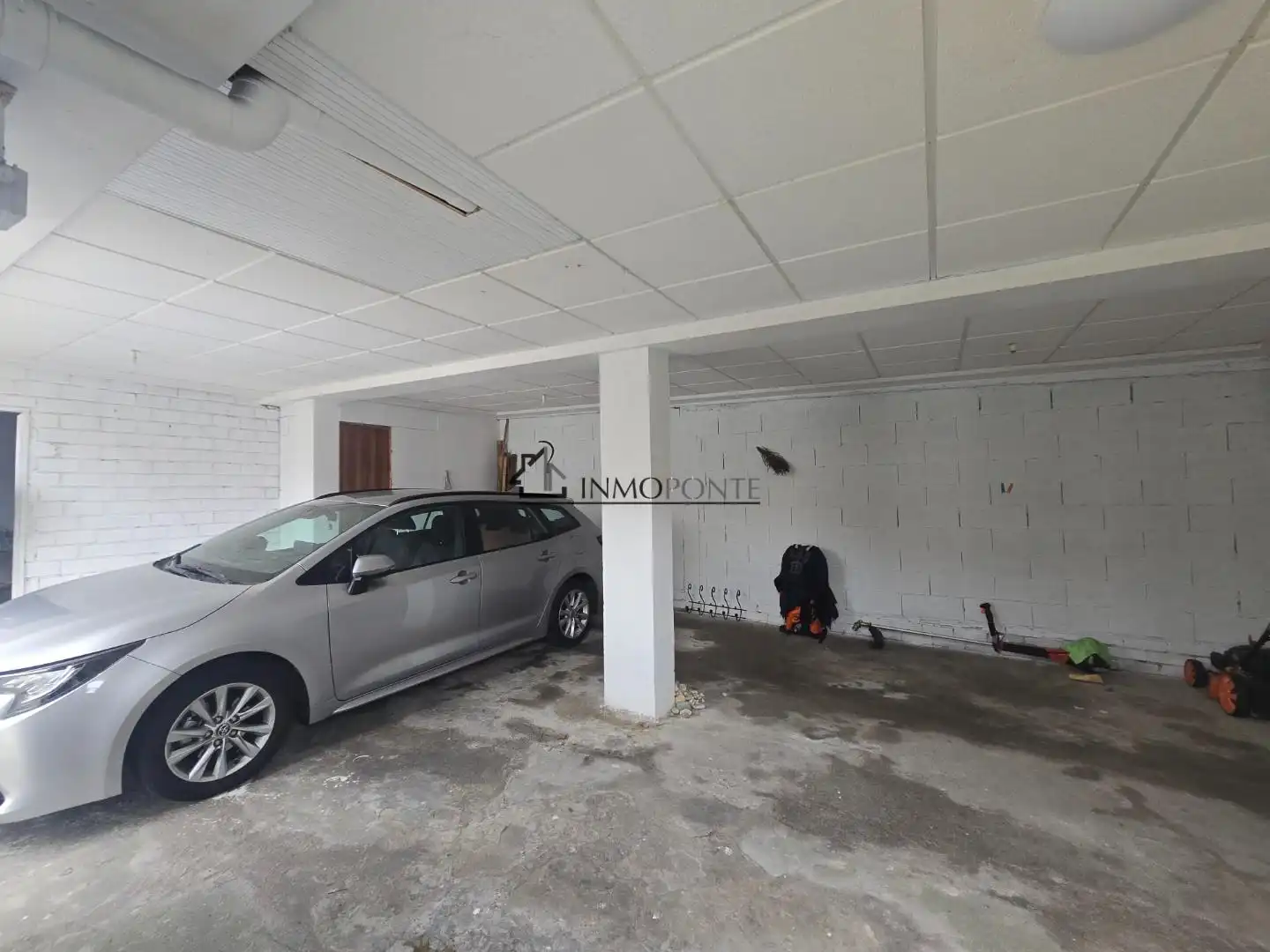 Parking de Casa o chalet en venta en Poio con Jardín privado