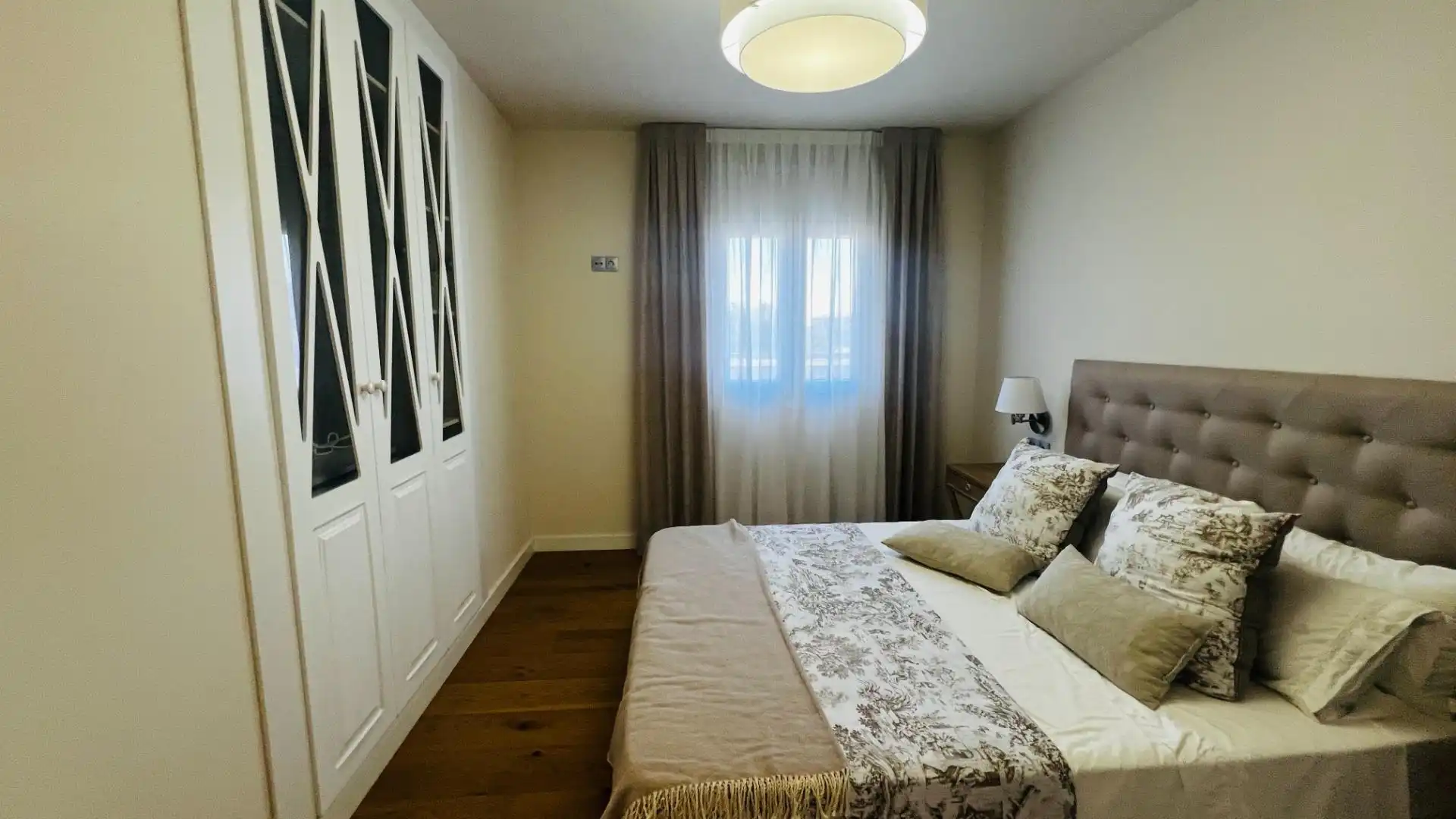 Bedroom of Houses for sale in Cambrils  with Air Conditioner, Private garden and Parquet flooring