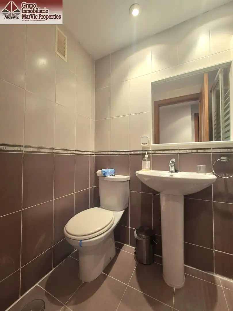 Badezimmer von Dachboden zum Verkauf in Villajoyosa / La Vila Joiosa mit Klimaanlage, Terrasse und Balkon