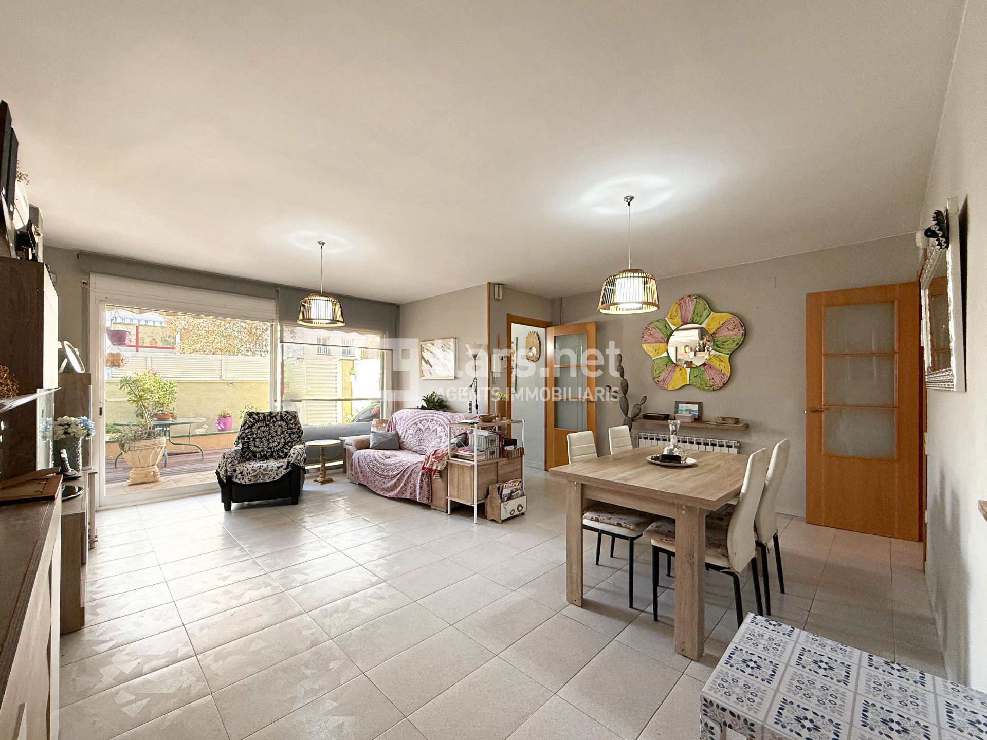 Living room of Single-family semi-detached for sale in Vilanova i la Geltrú  with Air Conditioner, Heating and Terrace