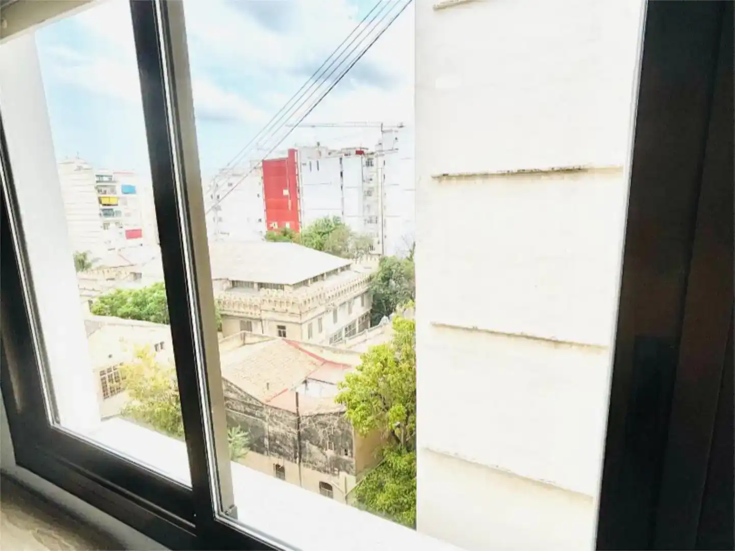 Außenansicht von Wohnung zur Miete in  Valencia Capital mit Klimaanlage und Balkon