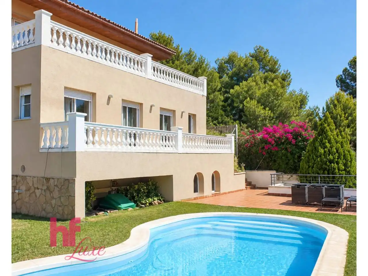 Villa avec piscine à vendre à Calle Josep Gallart i Parera