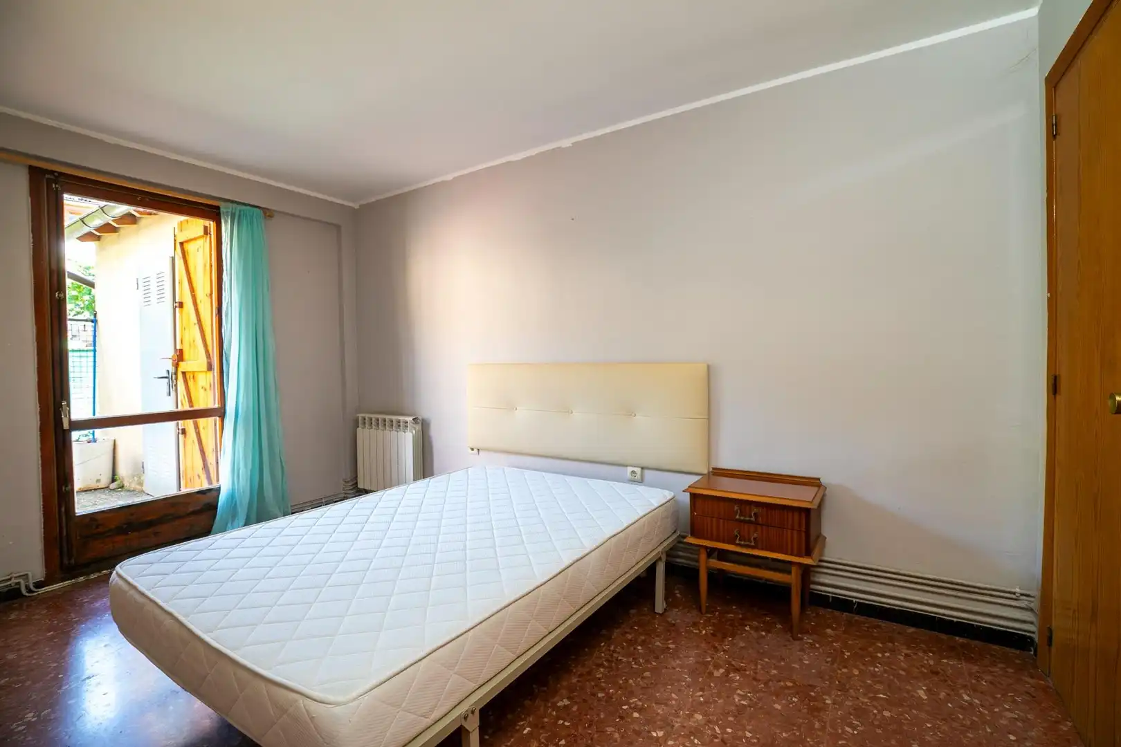 Habitación de Piso en venta en Castejón de Sos con Calefacción y Balcón