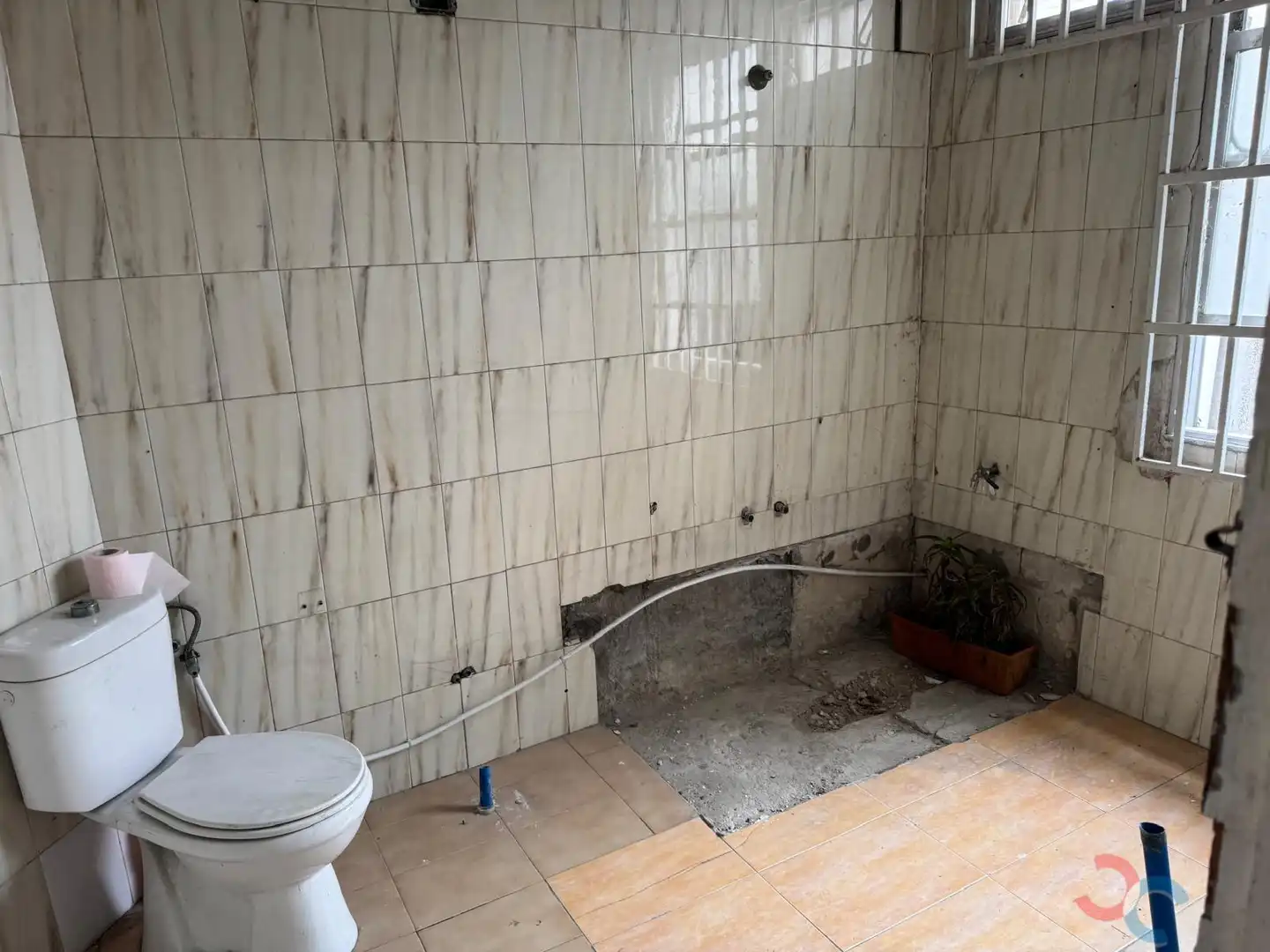 Bany de Pis en venda en Marín