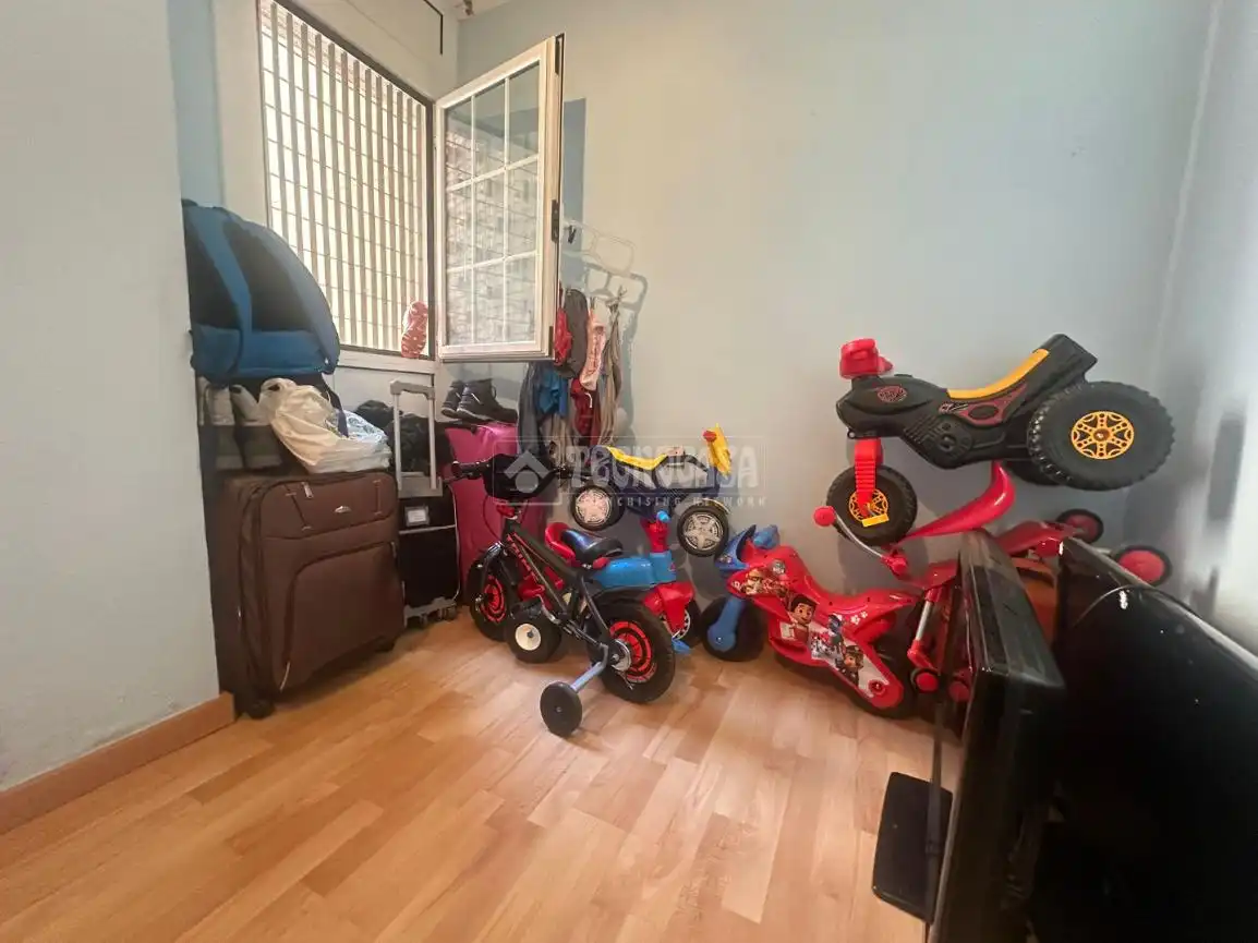 Habitación de Piso en venta en Barcelona con Aire acondicionado y Balcón