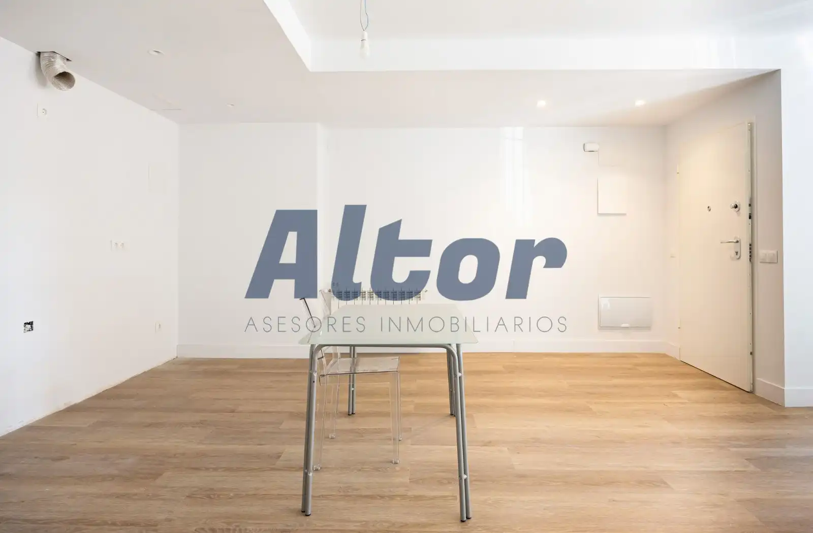 Flat for sale in Madrid  with Air Conditioner and Heating
