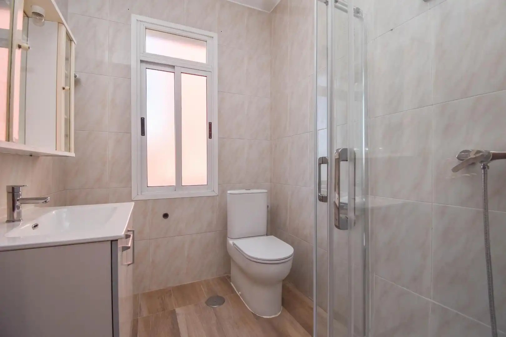 Bathroom of Flat for rent in Cambre , A Coruña