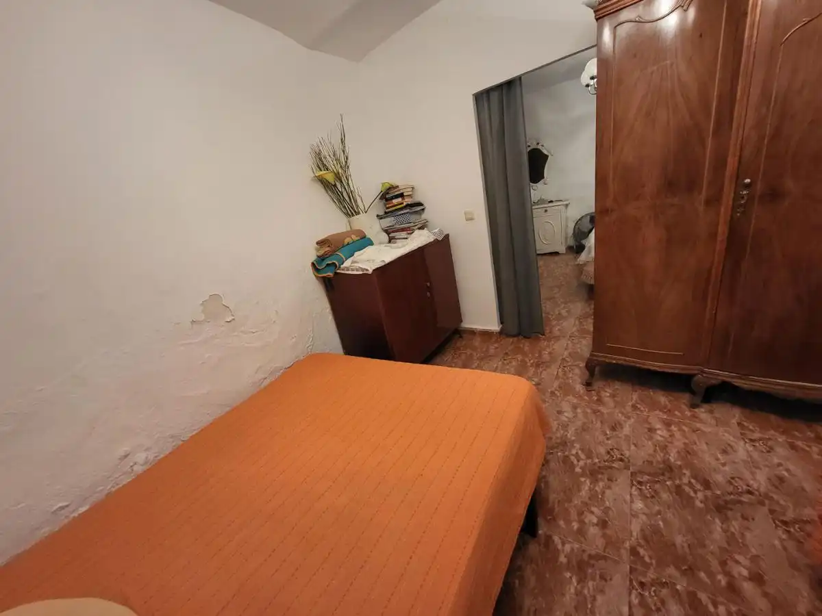 Dormitori de Casa o xalet en venda en Sisante amb Piscina